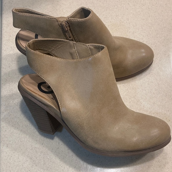 G by Guess Chic Tan Heeled Ankle Boots - Picture 1 of 8